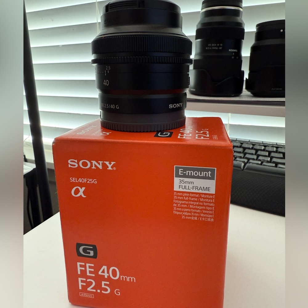 Sony 40mm f/2.5 E MOUNT LENS